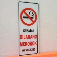 Rambu K3 safety kawasan Dilarang Merokok akrilik ukuran 10 x 25 cm